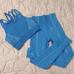 bright blue gymshark set! size xs